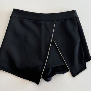 Black Skort